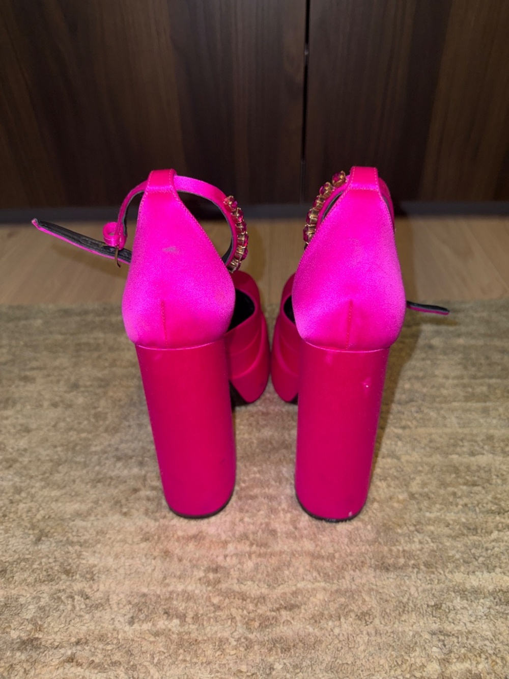 Versace Medusa Platform Pump (Fuchsia Satin) Size 37 - Picture 9 of 13